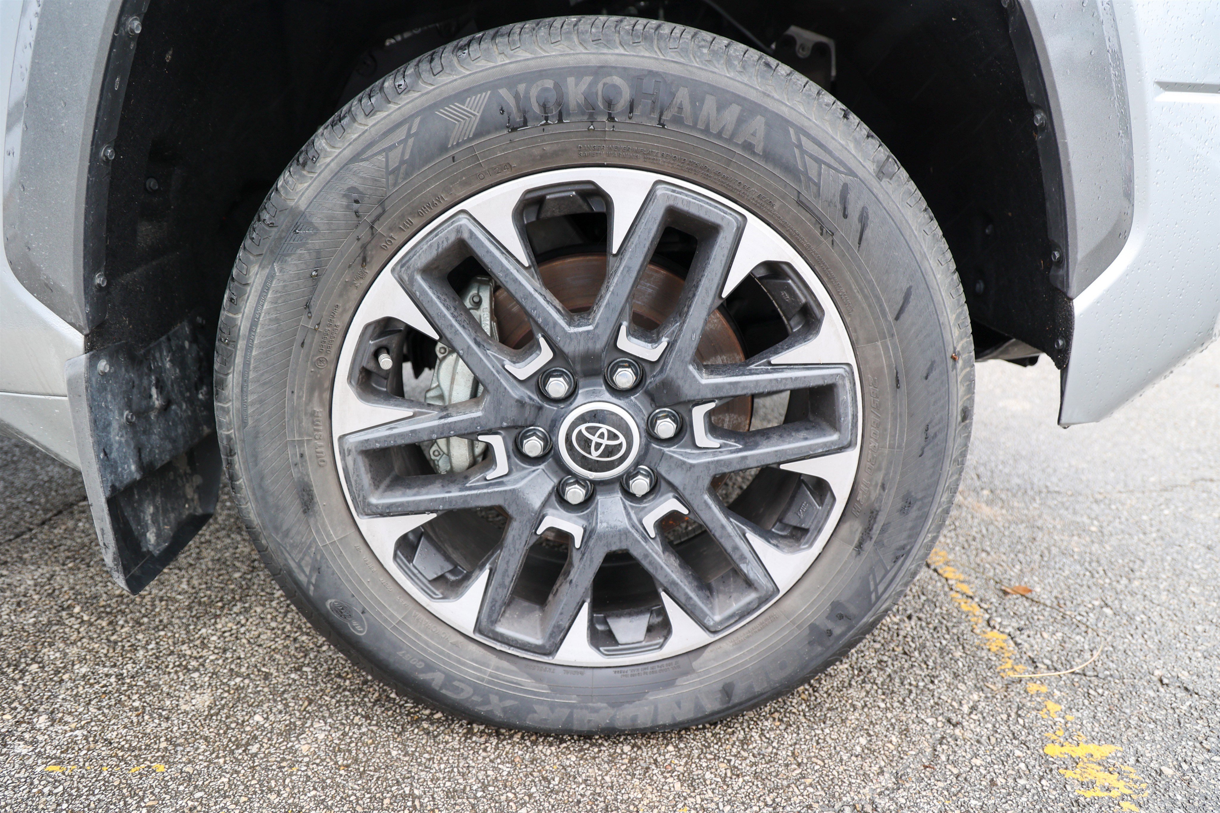 Used 2024 Toyota Tundra Limited AWD/4WD image 13