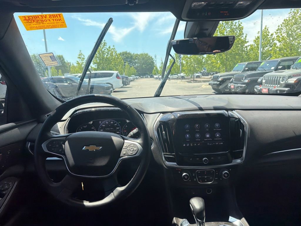 Used 2023 Chevrolet Traverse High Country FWD image 13