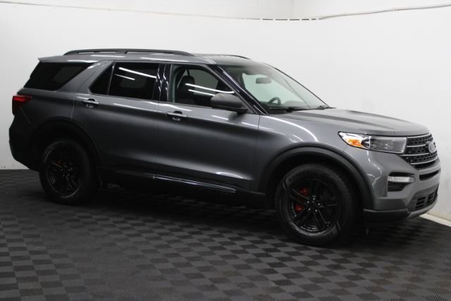 Used 2021 Ford Explorer XLT w/ Equipment Group 202A AWD/4WD image 3
