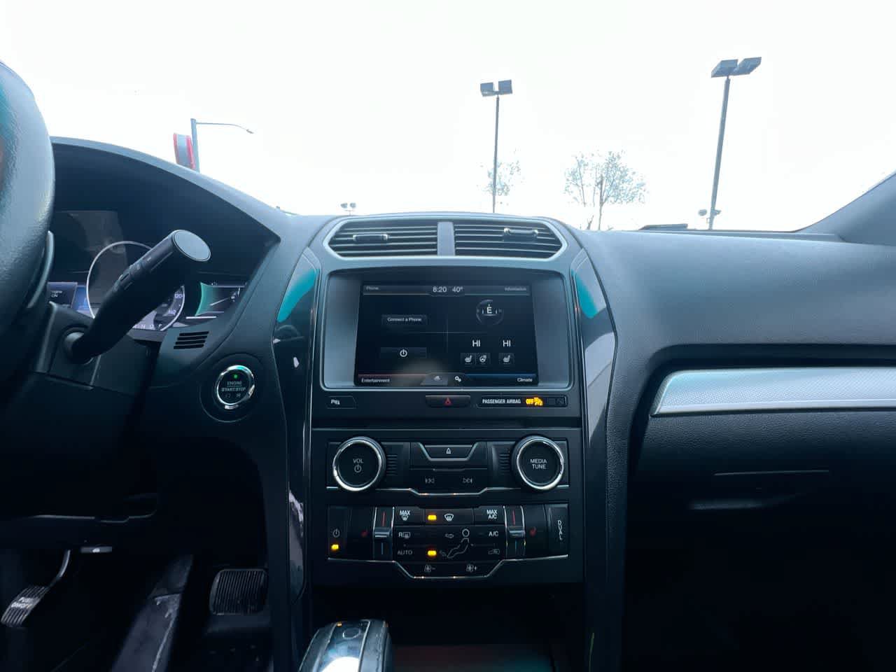 Used 2016 Ford Explorer XLT w/ Equipment Group 202A AWD/4WD image 16