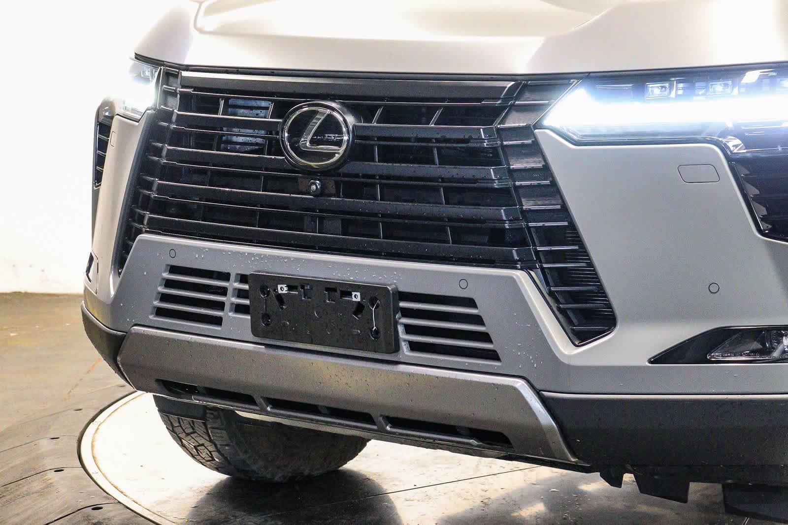 Used 2024 Lexus GX 550 AWD/4WD image 8