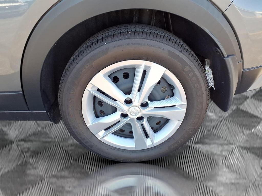 Used 2025 Nissan Kicks Play S FWD image 21