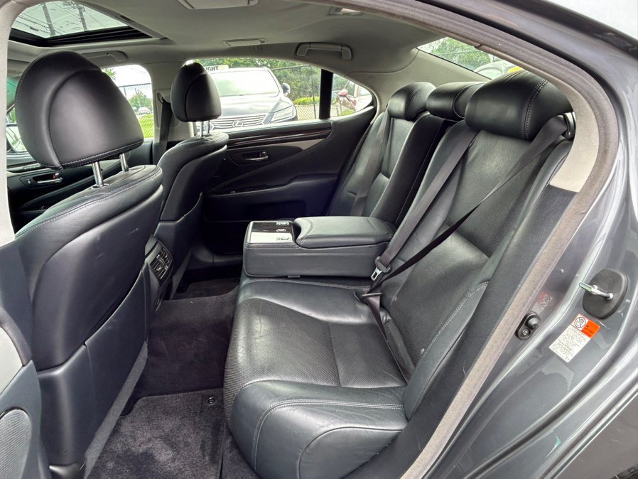 Used 2015 Lexus LS 460 AWD w/ Comfort Package image 13
