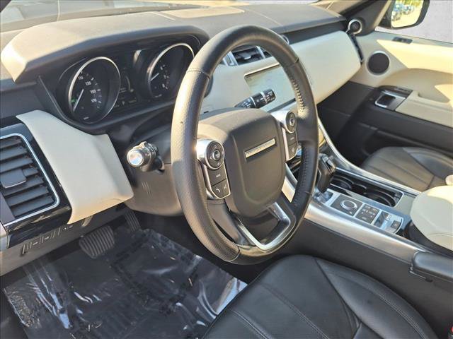 Used 2017 Land Rover Range Rover Sport HSE AWD/4WD image 10