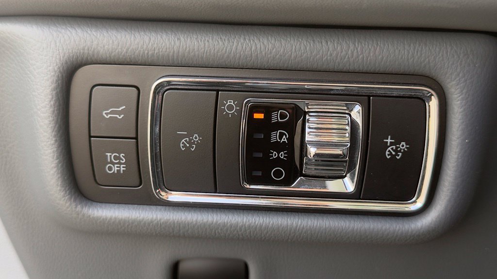 Used 2023 Lincoln Nautilus Reserve w/ Equipment Group 201A AWD/4WD image 24