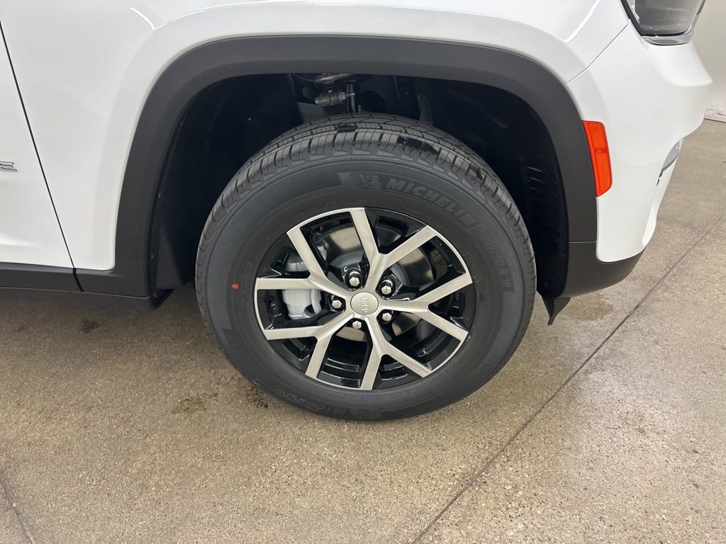 New 2025 Jeep Grand Cherokee Limited image 14
