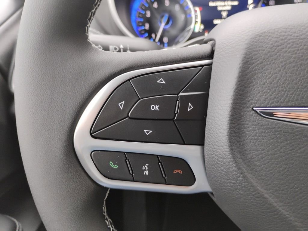 New 2026 Chrysler Pacifica Select image 38