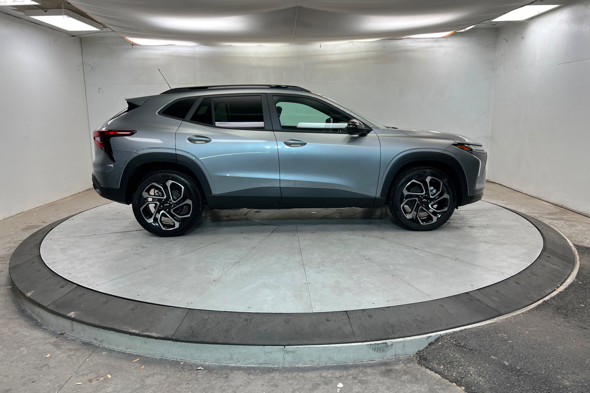 New 2026 Chevrolet Trax RS w/ Sunroof Package image 7