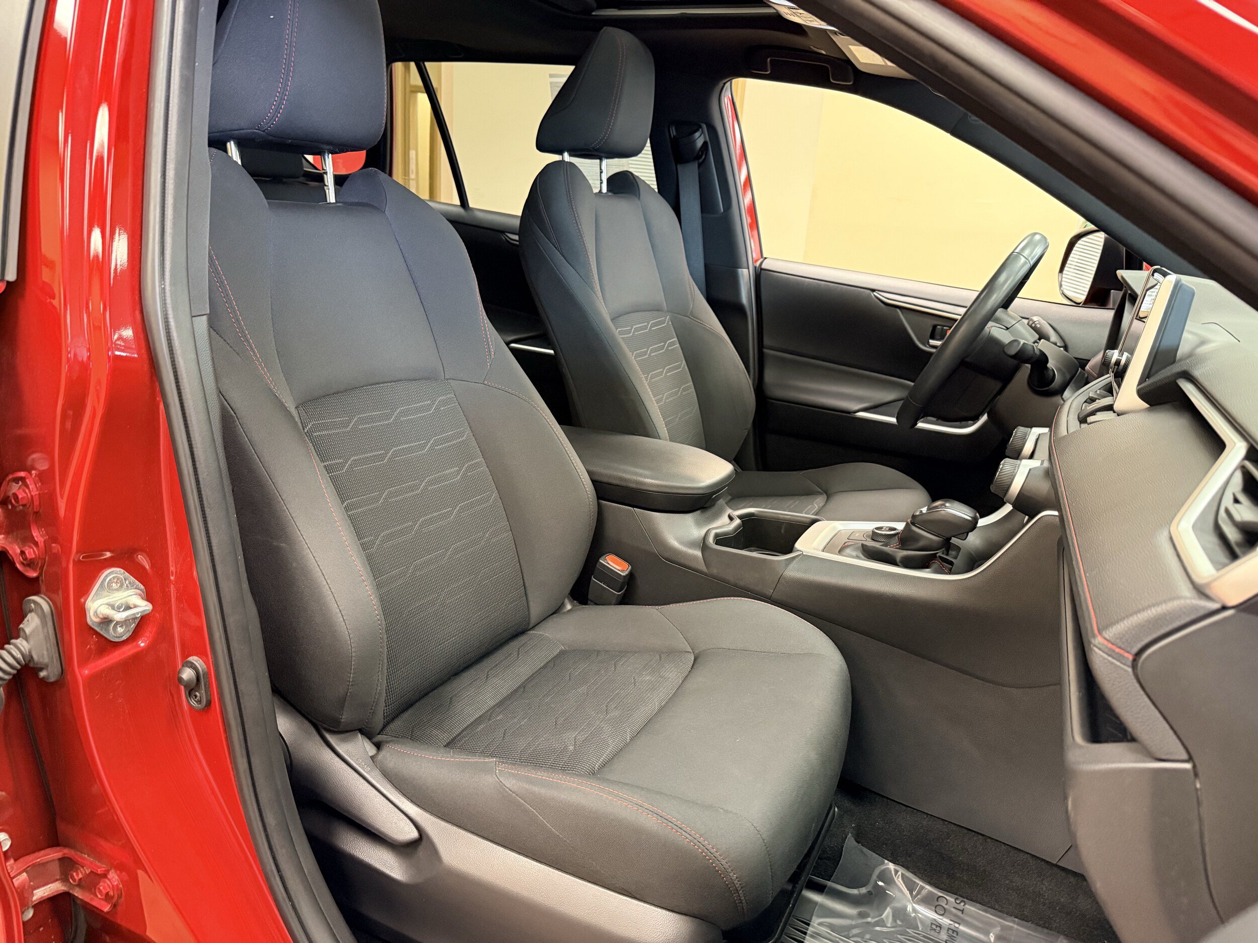 Used 2024 Toyota RAV4 SE w/ Weather & Moonroof Package AWD/4WD image 24
