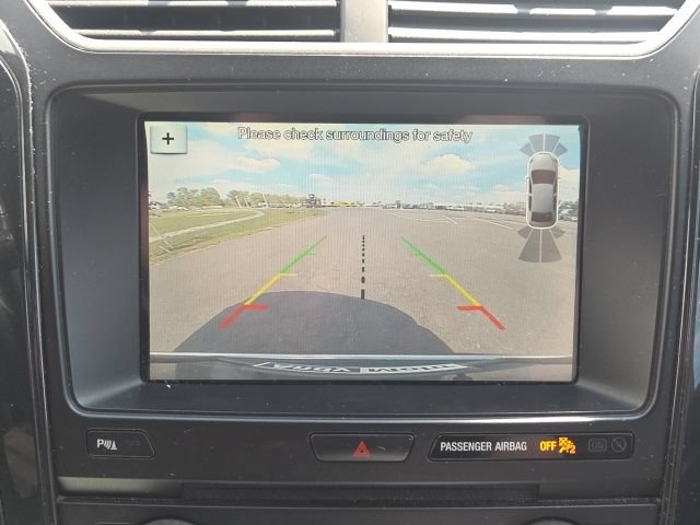 Used 2018 Ford Explorer XLT w/ Equipment Group 202A AWD/4WD image 34