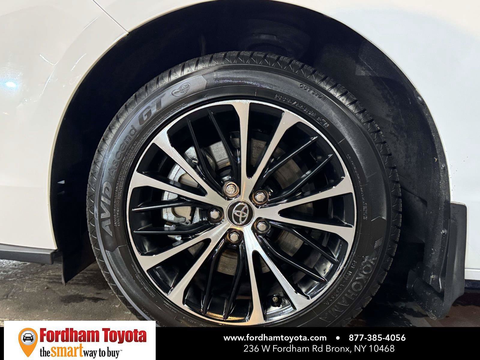 Used 2025 Toyota Sienna XSE w/ XSE Premium Package AWD/4WD image 10