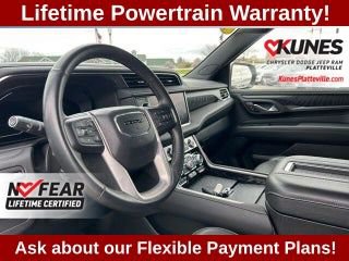 Used 2023 GMC Yukon XL Denali image 33
