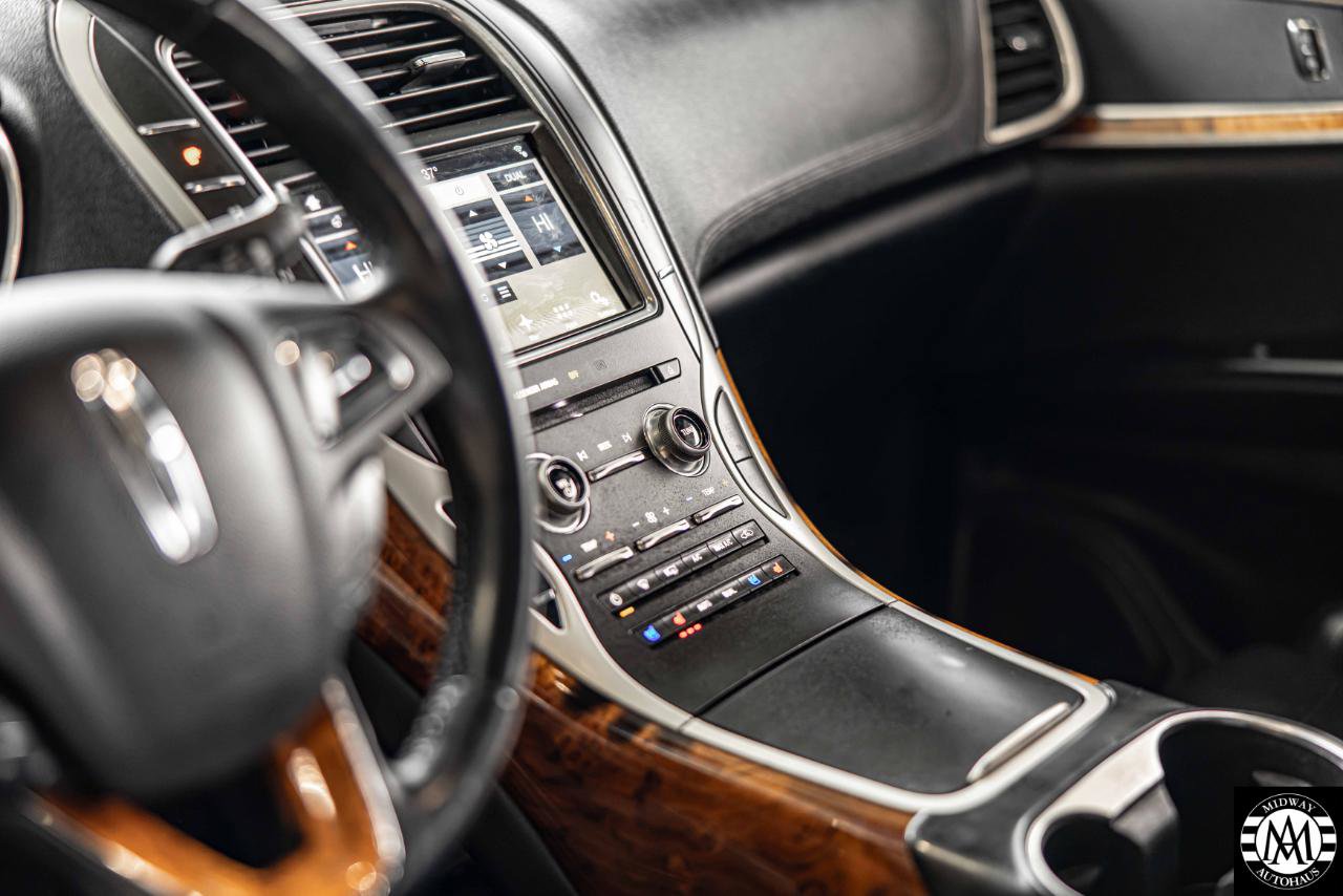 Used 2016 Lincoln MKX Reserve image 11