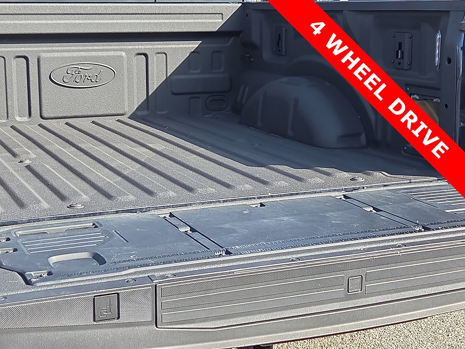 Used 2024 Ford F150 Platinum w/ Equipment Group 702A High image 9