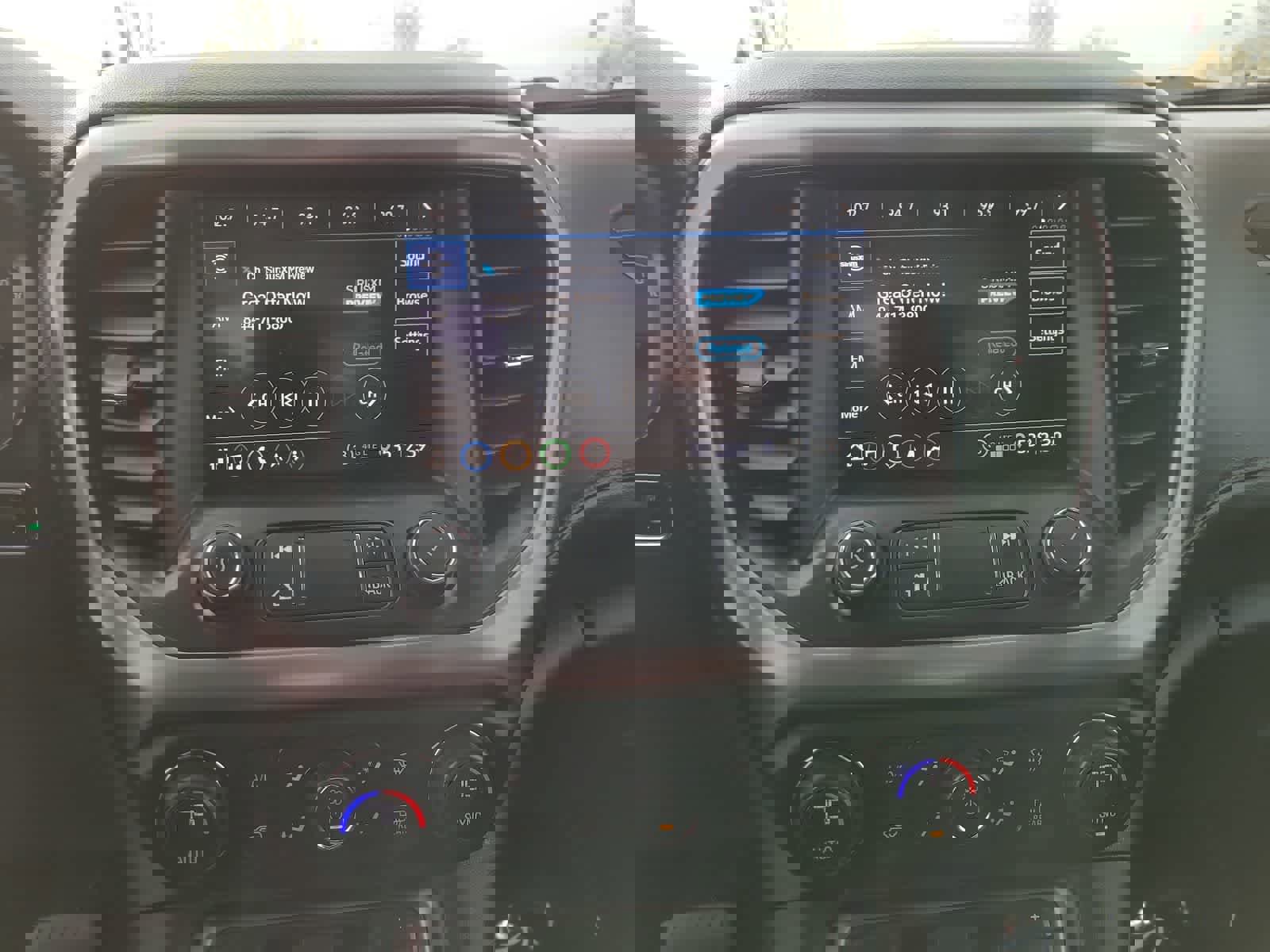 Used 2020 GMC Acadia AT4 image 24