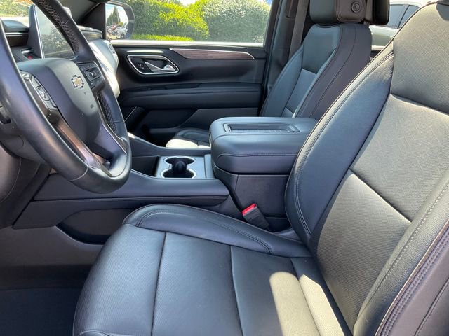 Used 2023 Chevrolet Suburban High Country w/ Premium Package 2 AWD/4WD image 5