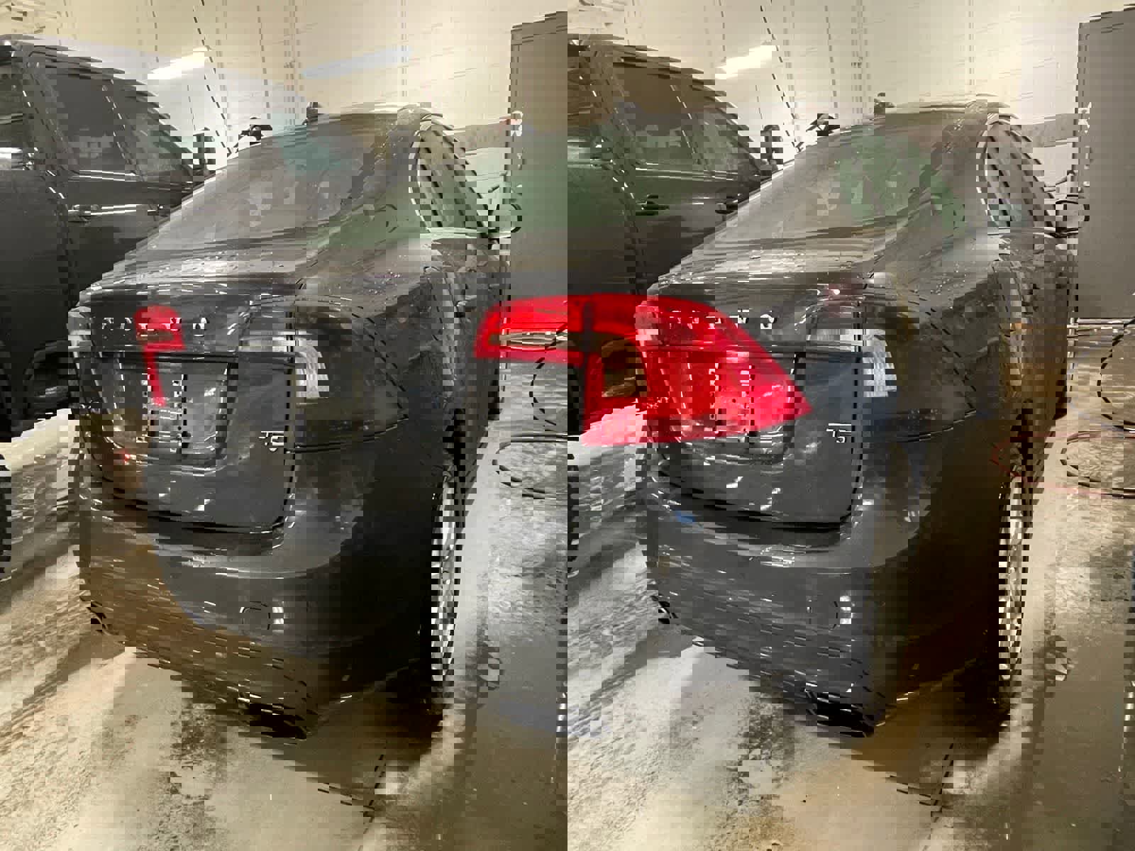 Used 2016 Volvo S60 T5 Premier image 4