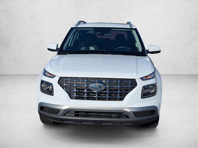 Certified 2025 Hyundai Venue SEL FWD image 2