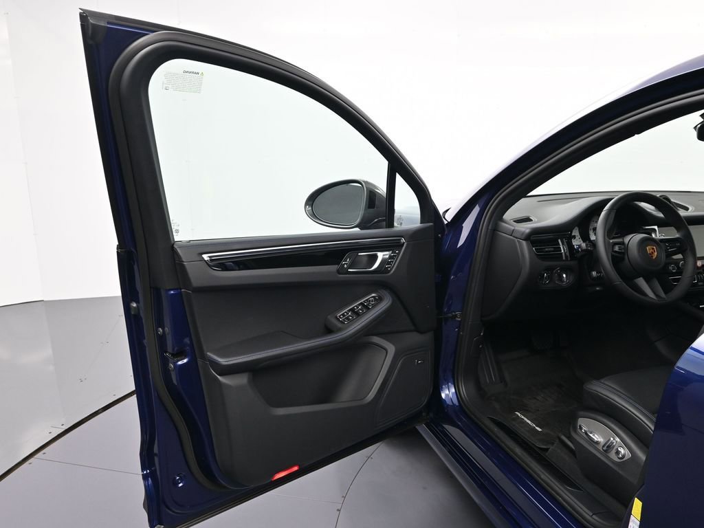 New 2026 Porsche Macan Turbo AWD/4WD image 16