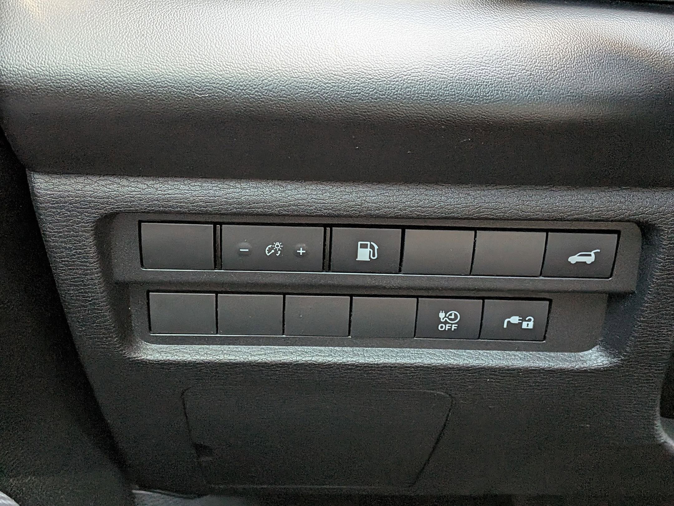 Used 2023 Mitsubishi Outlander SE image 17