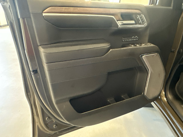 Certified 2023 Chevrolet Silverado 1500 High Country AWD/4WD image 25