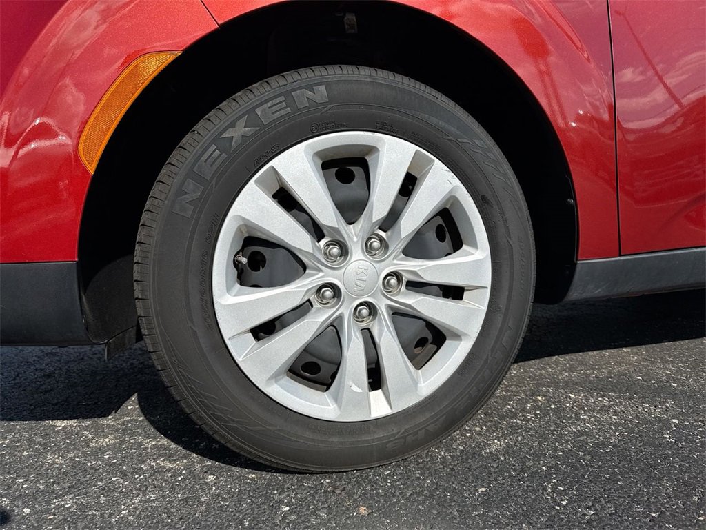 Used 2020 Kia Soul LX image 10