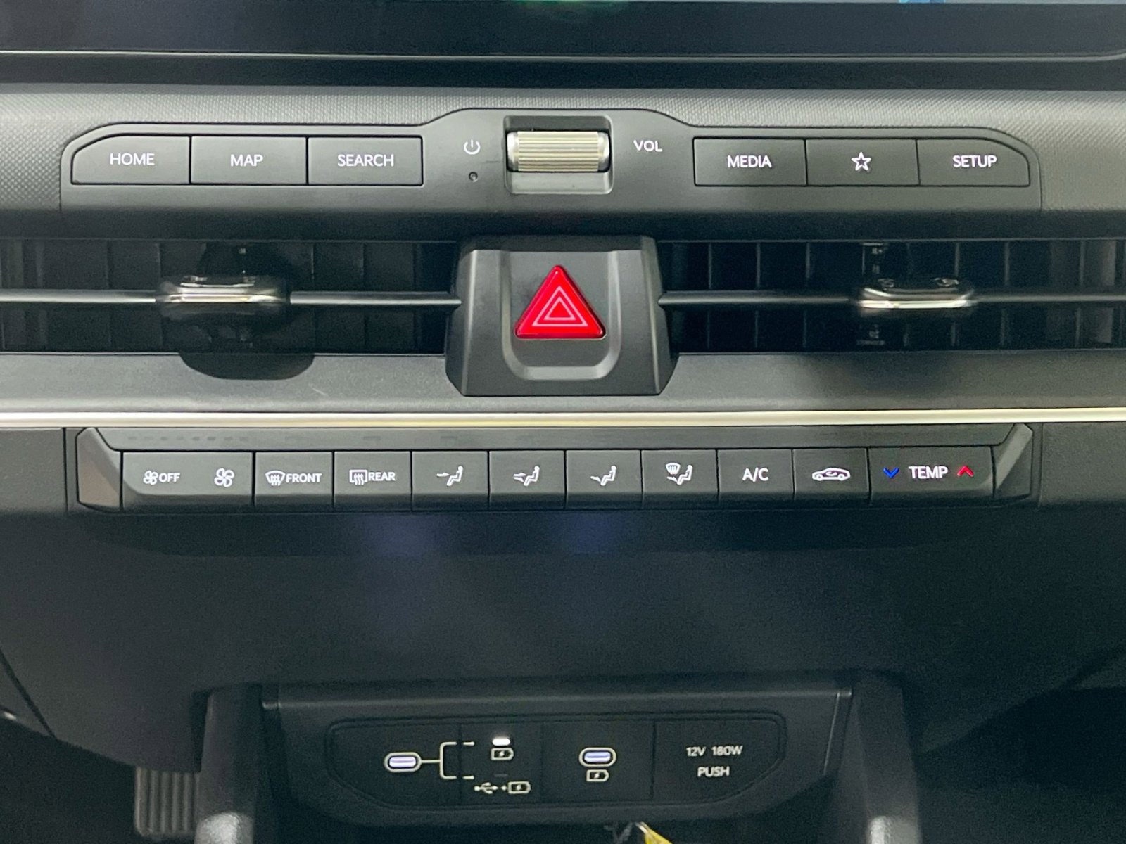 Used 2025 Kia K4 LXS image 19