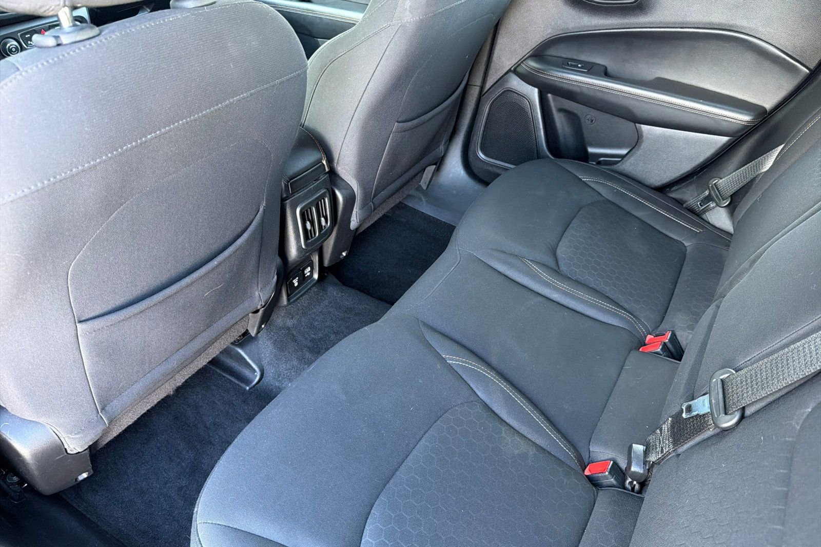 Used 2018 Jeep Compass Sport w/ Tech Group image 12