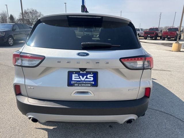 Used 2020 Ford Escape SE image 4