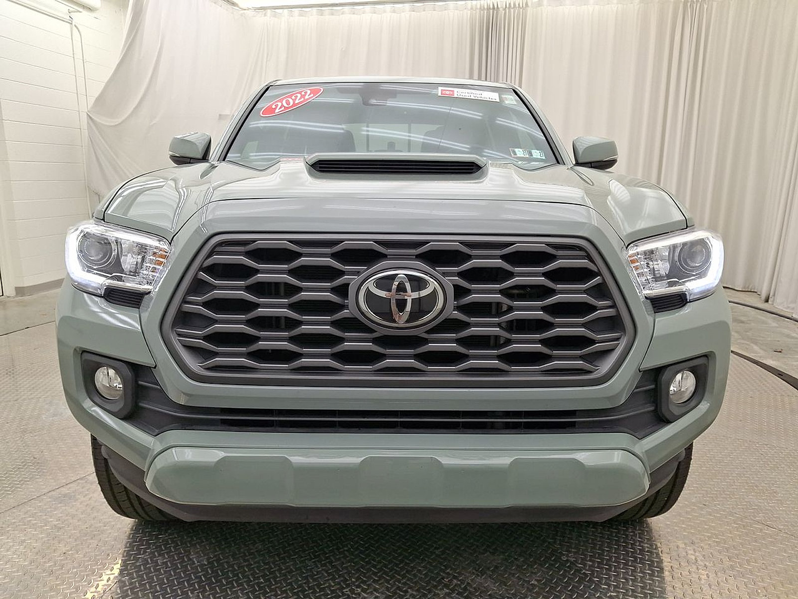 Used 2022 Toyota Tacoma TRD Sport w/ Technology Package AWD/4WD image 33