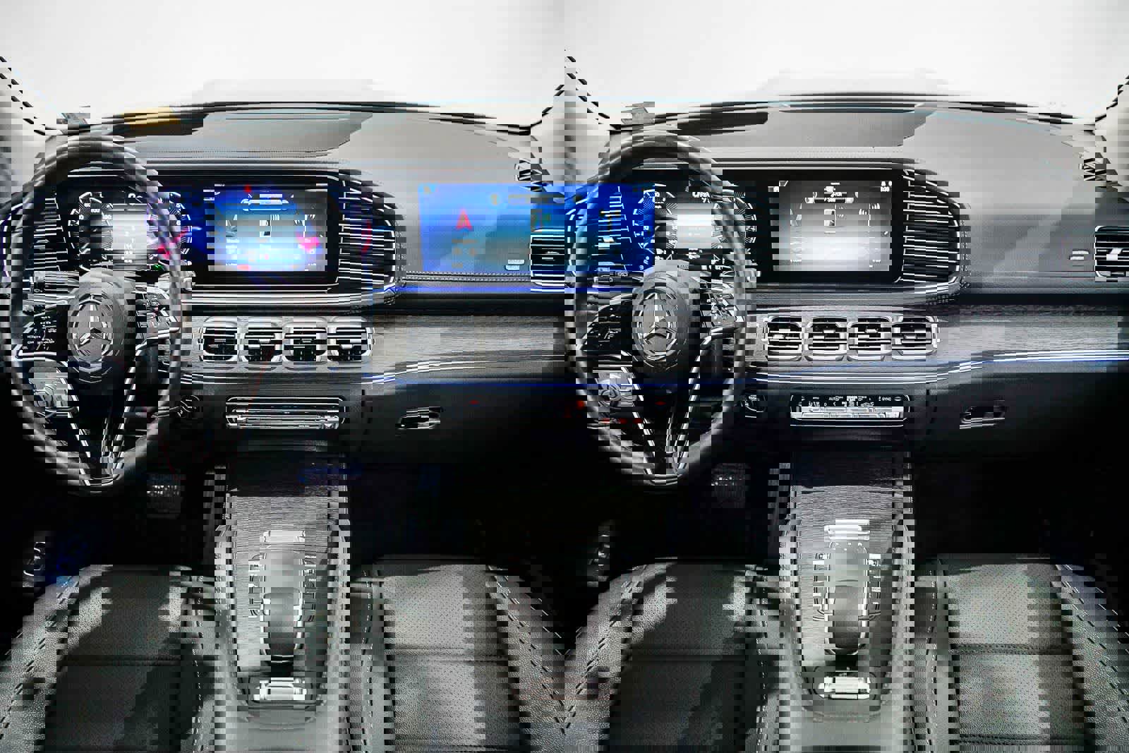 Used 2026 Mercedes-Benz GLS 450 4MATIC image 12