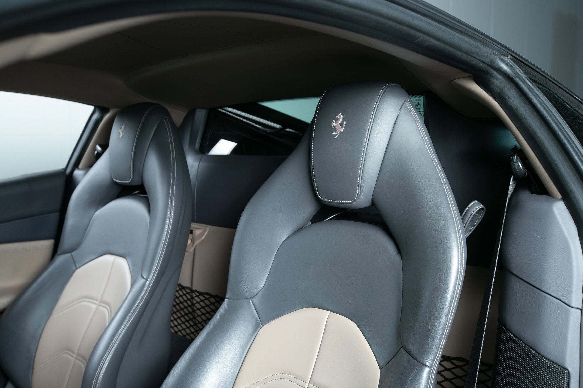 Used 2016 Ferrari 488 GTB image 6