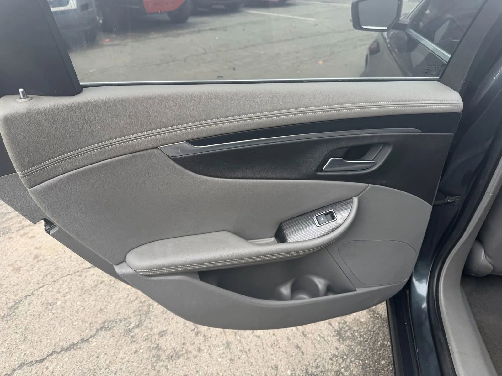 Used 2018 Chevrolet Impala LT image 7