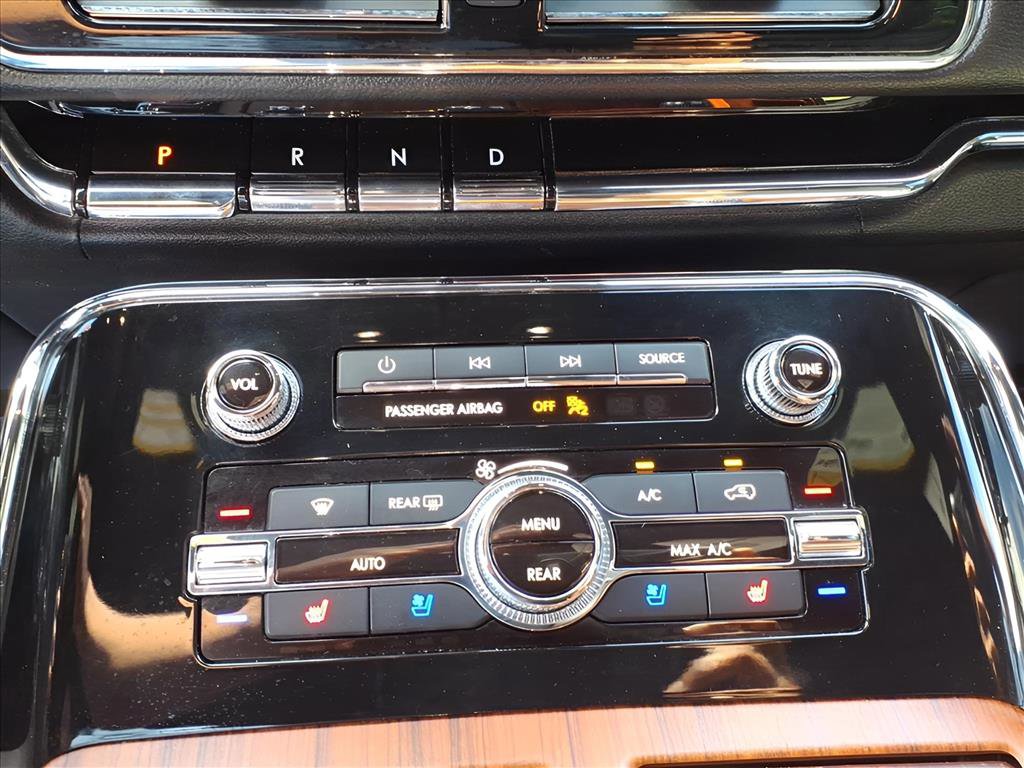 Used 2019 Lincoln Navigator Reserve image 9