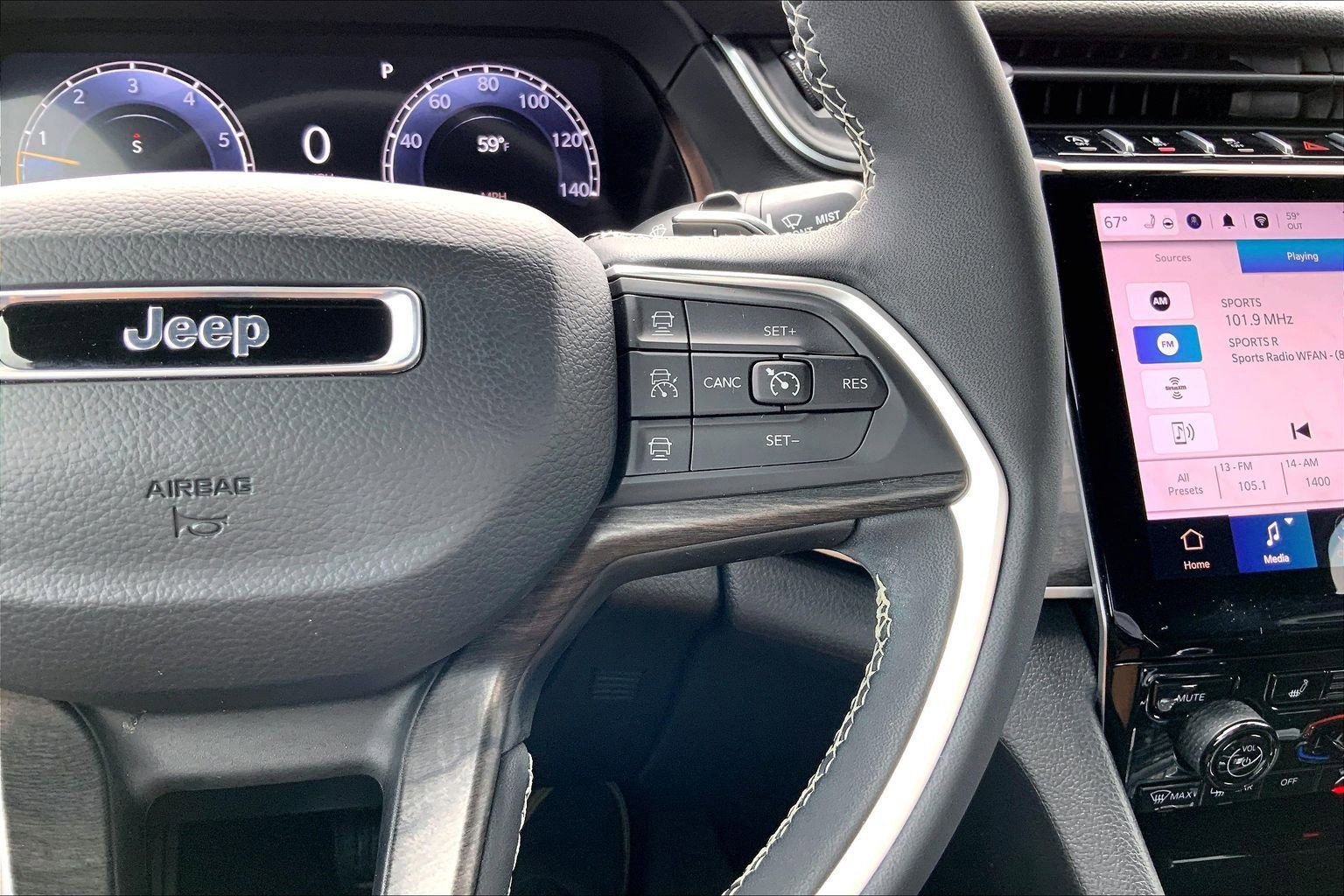 Used 2025 Jeep Grand Cherokee Limited w/ Black Appearance Package image 24