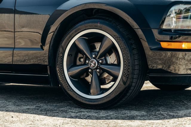 Used 2008 Ford Mustang GT Premium RWD image 36