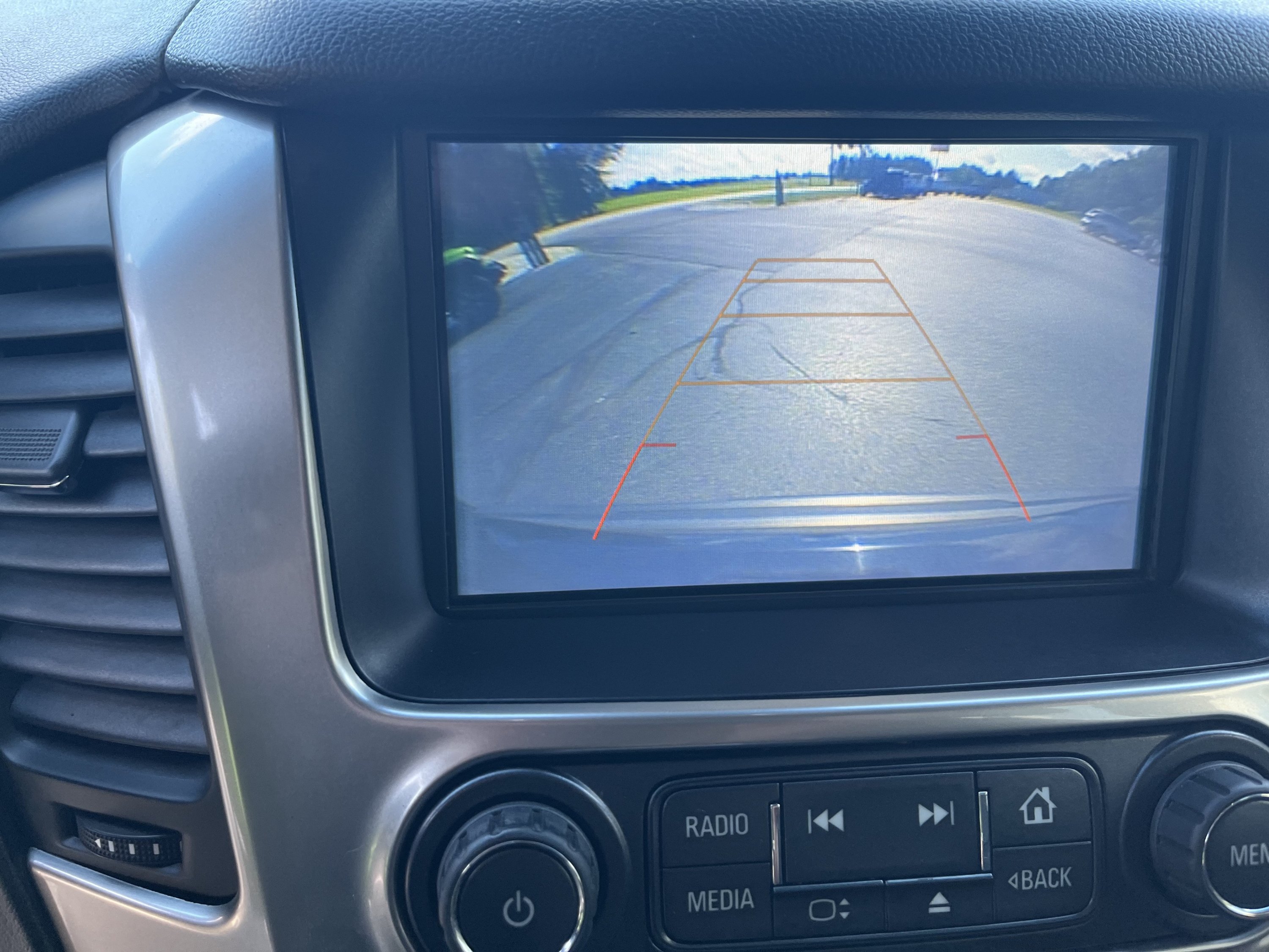 Used 2019 Chevrolet Suburban Premier AWD/4WD image 16