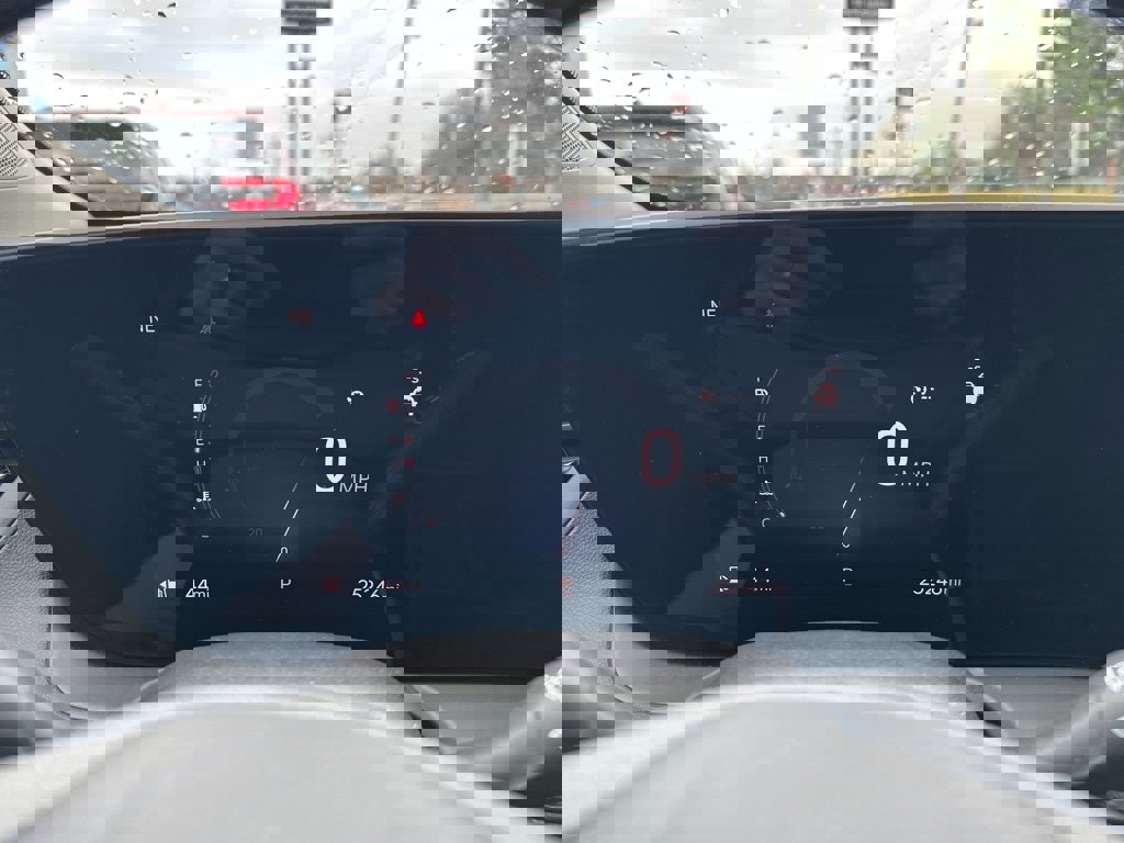 Used 2024 Buick Encore GX Avenir image 11