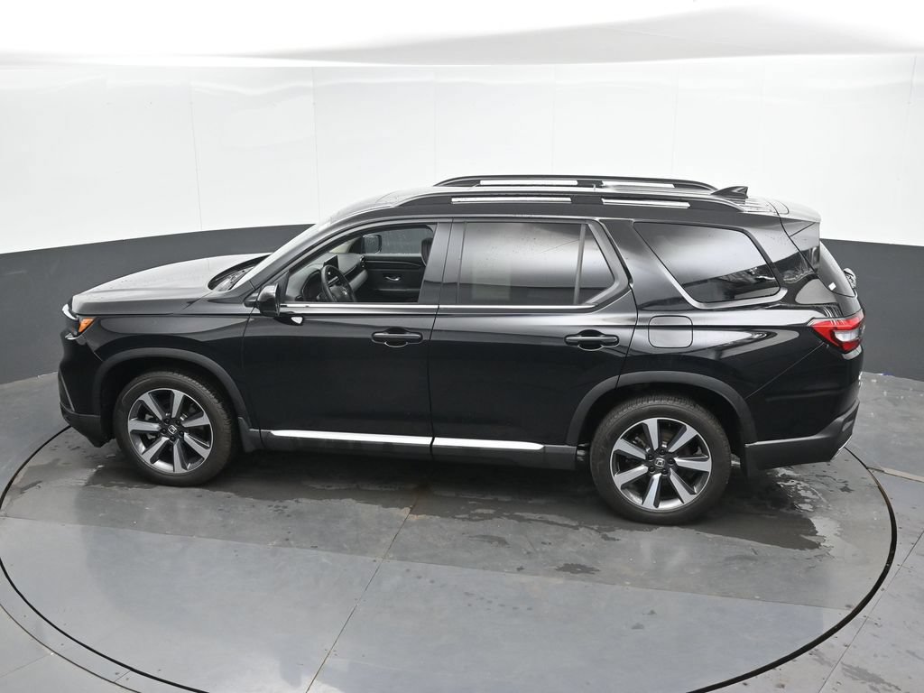 Used 2025 Honda Pilot Elite image 30