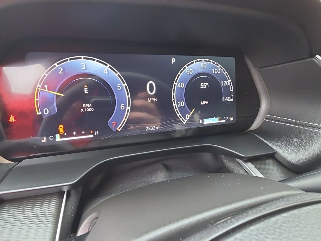 Used 2025 Jeep Grand Cherokee Altitude AWD/4WD image 17