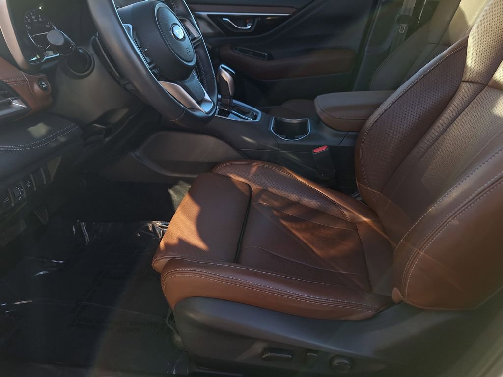 Used 2022 Subaru Outback Touring w/ Popular Package #2 image 12