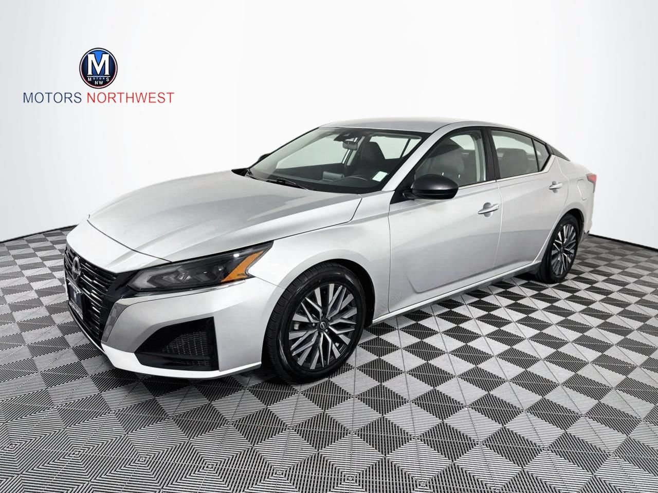 Used 2024 Nissan Altima 2.5 SV