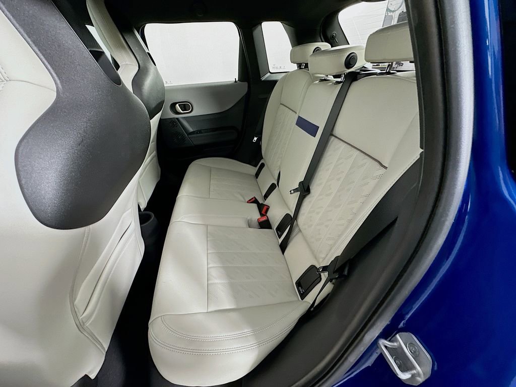 Certified 2025 MINI Cooper 4-Door Hardtop FWD image 17