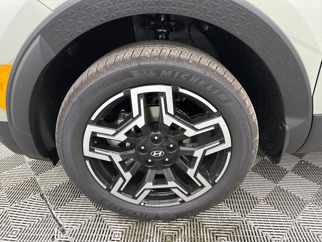 New 2025 Hyundai Santa Cruz Limited image 13