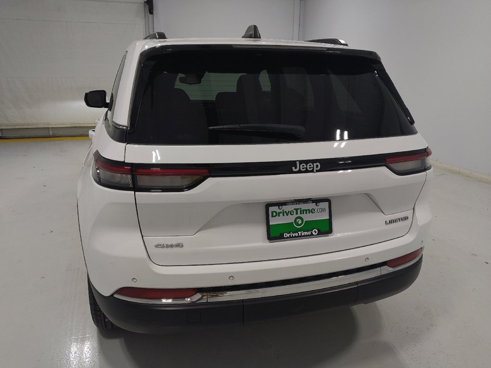 Used 2023 Jeep Grand Cherokee Limited AWD/4WD image 6