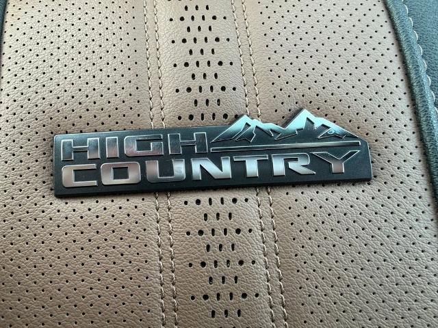 Used 2024 Chevrolet Silverado 3500 High Country w/ High Country Premium Package AWD/4WD image 24
