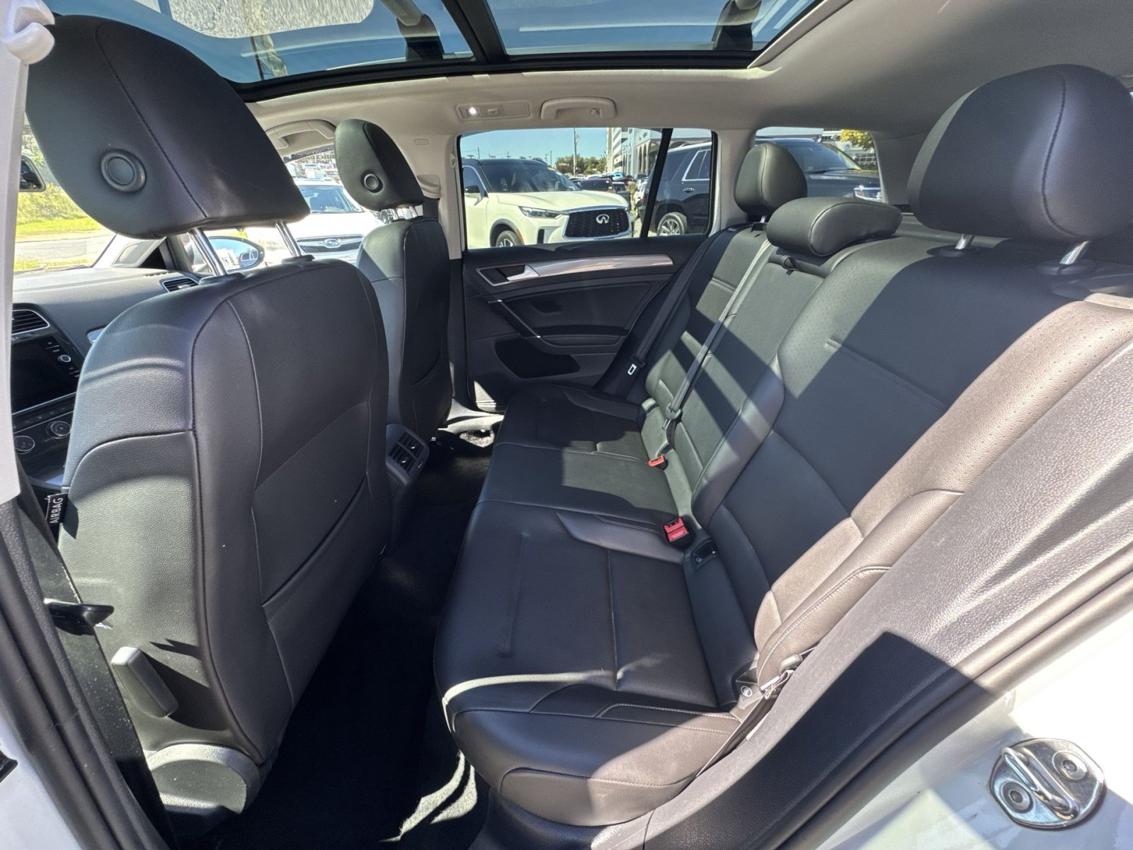 Used 2019 Volkswagen Golf Alltrack SE AWD/4WD image 24