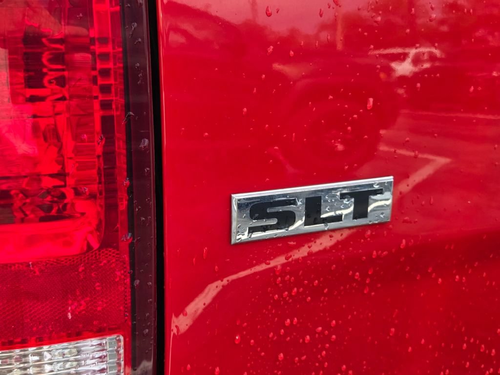 Used 2019 RAM 1500 Classic SLT AWD/4WD image 11