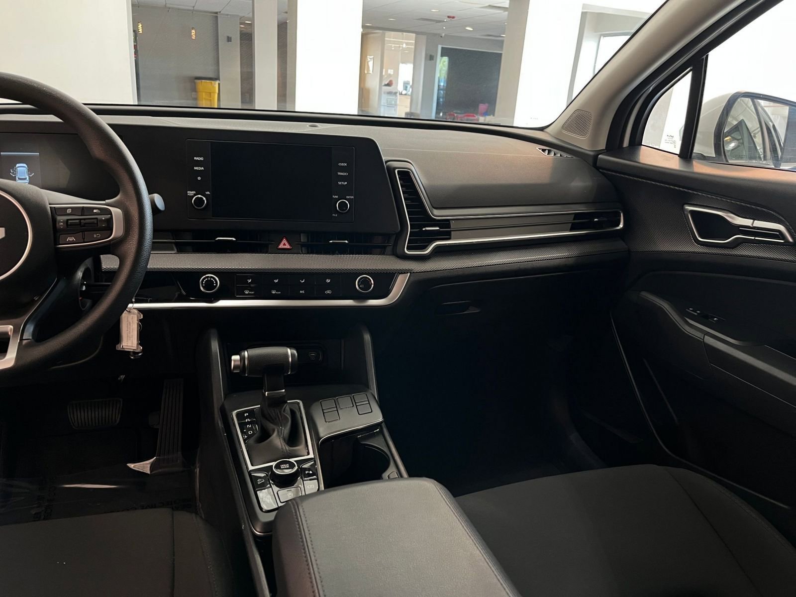 Used 2025 Kia Sportage LX FWD image 35