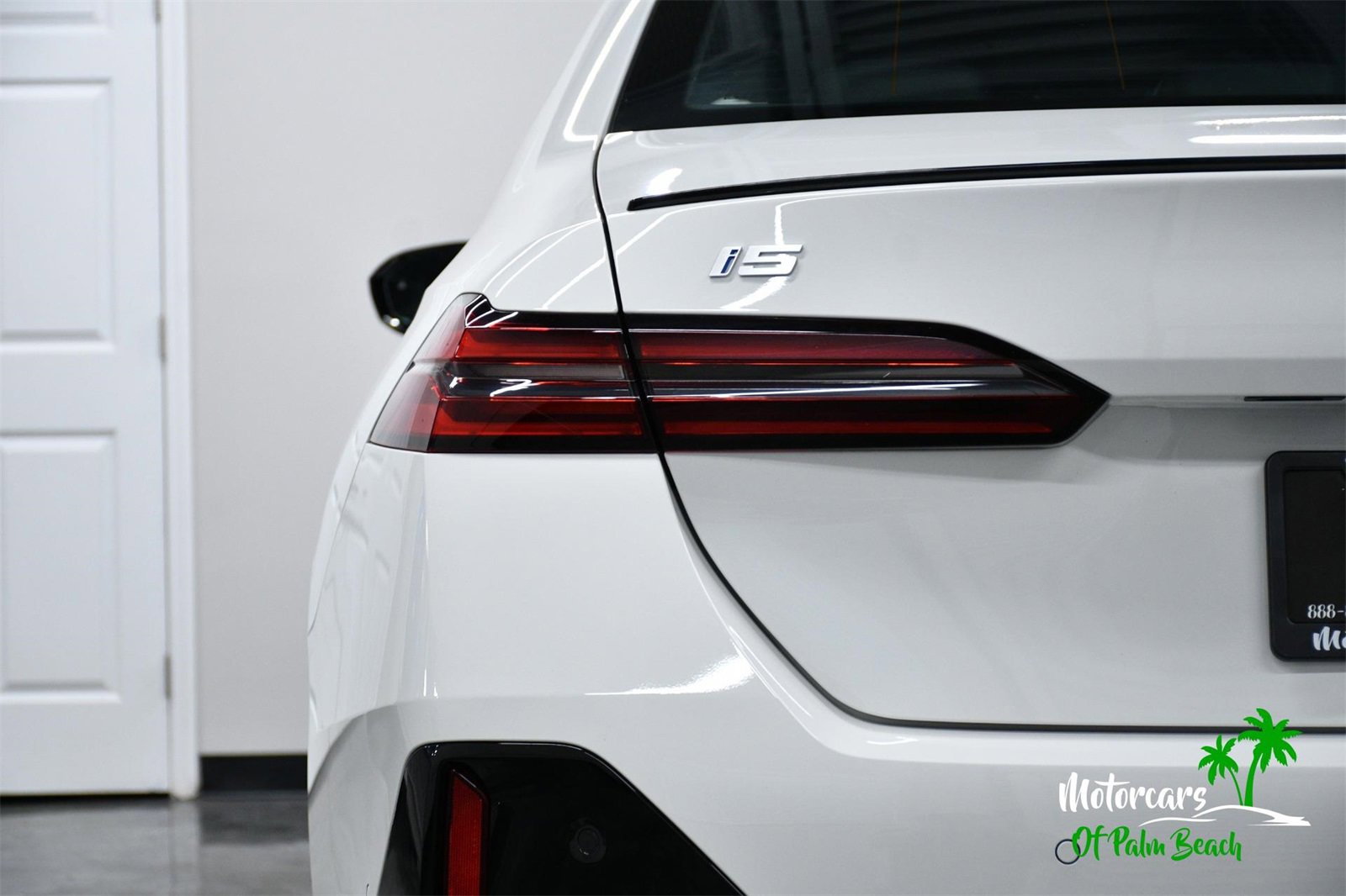 Used 2025 BMW i5 M60 w/ Premium Package image 7